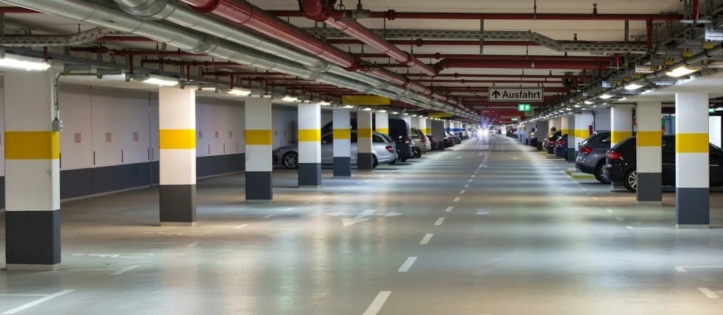 Flucht- und Rettungsplan nach DIN ISO 23601 für Tiefgaragen und Parkhäuser